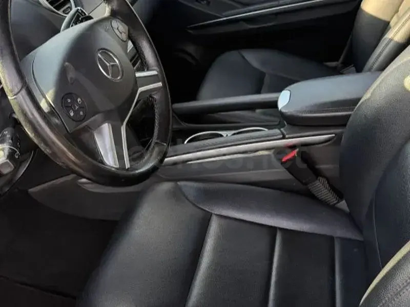 Usado Mercedes ML320 224 CV (164 kW) 2010 Beige SUV