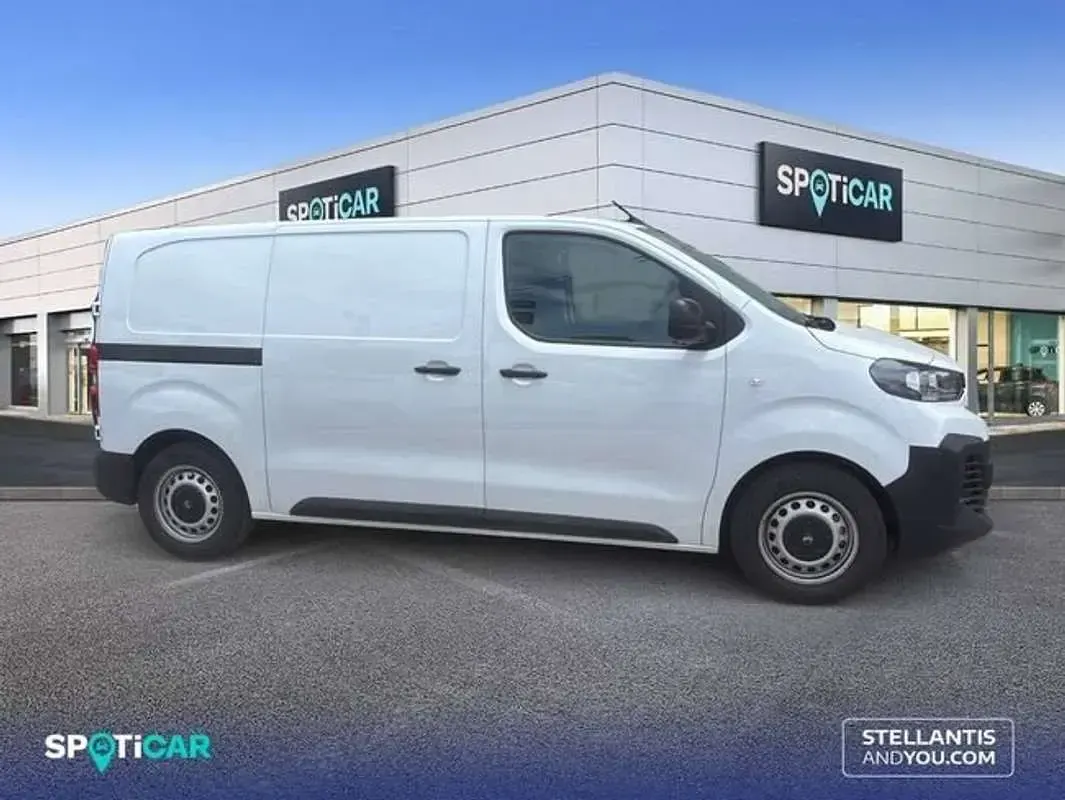 Usado Citroën Jumpy 120 CV (88 kW) 2025 Blanco Monovolumen