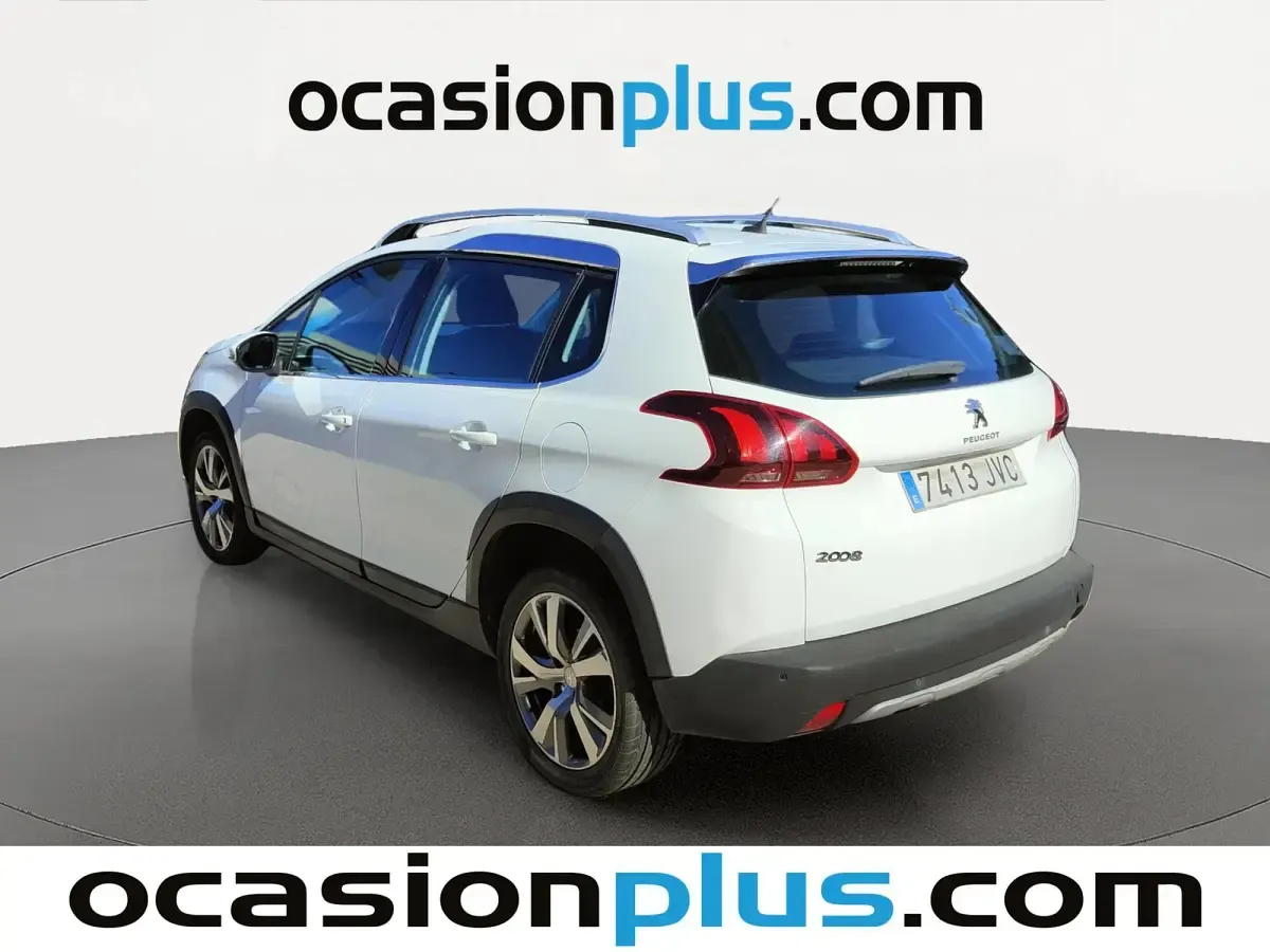 Usado Peugeot 2008 Allure 120 CV (88 kW) 2016 Blanco SUV