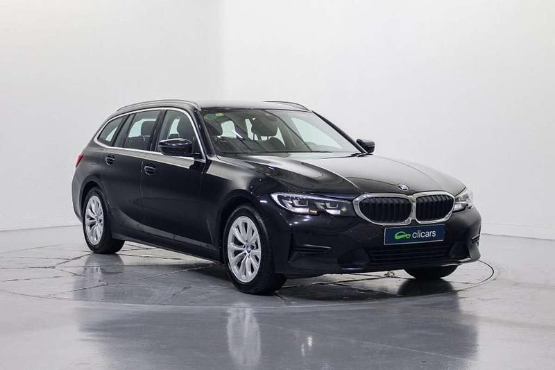 Usado BMW 318 150 CV (110 kW) 2020 Negro Familiar