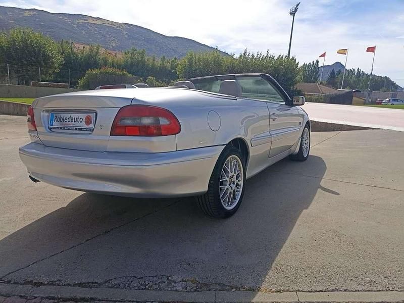 Usado Volvo C70 240 CV (176 kW) 2000 Gris / plata Descapotable