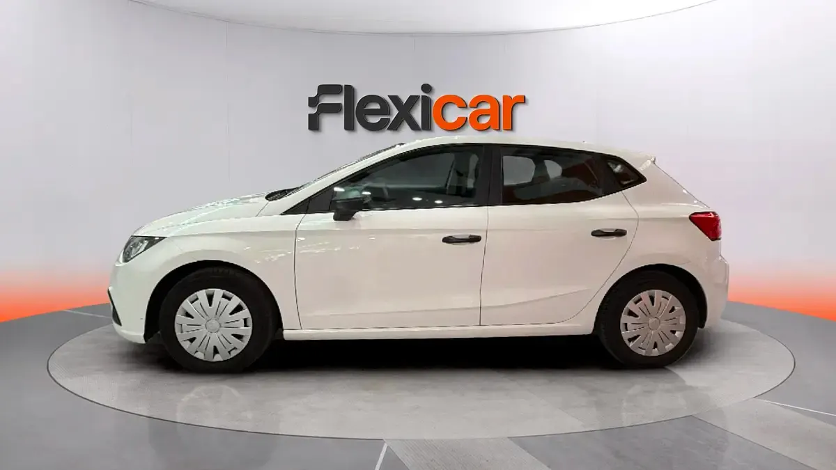 Usado Seat Ibiza Reference 95 CV (69 kW) 2018 Blanco Utilitario
