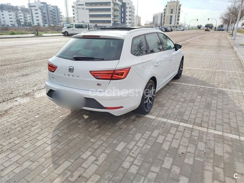 Usado Seat Leon ST FR 130 CV (95 kW) 2019 Blanco Familiar