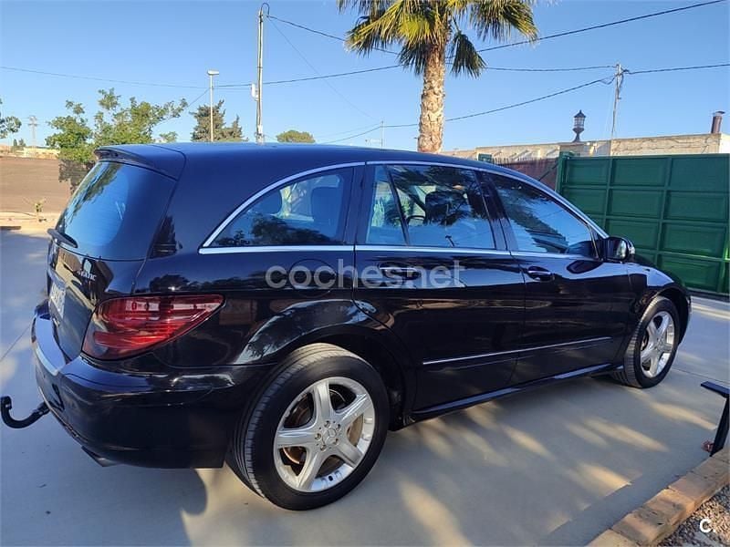 Usado Mercedes R320 224 CV (164 kW) 2006 Negro Monovolumen