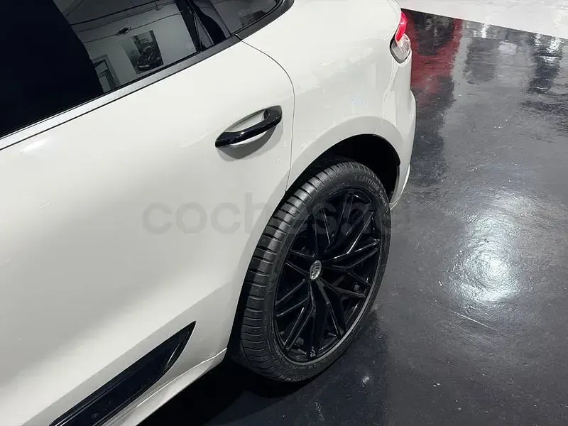 Usado Porsche Macan 265 CV (194 kW) 2023 Gris / plata SUV