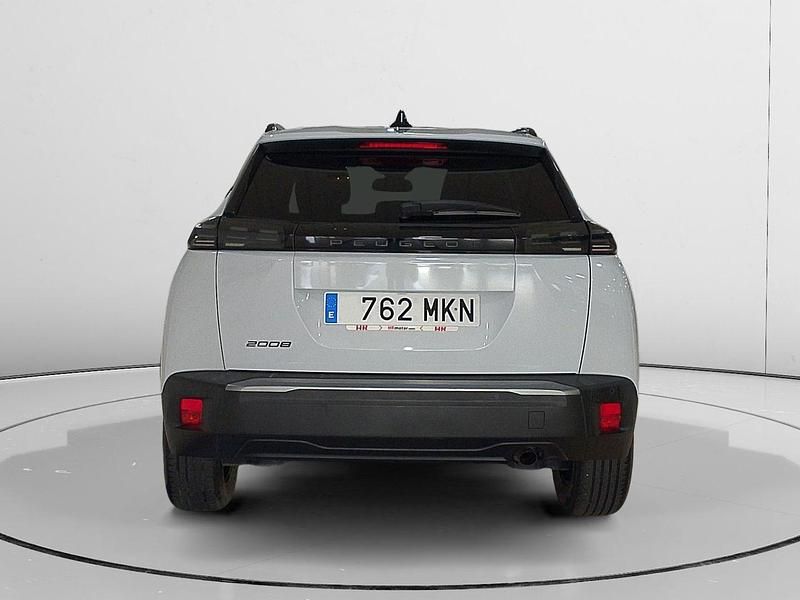 Usado Peugeot 2008 Allure 101 CV (74 kW) 2023 Blanco SUV