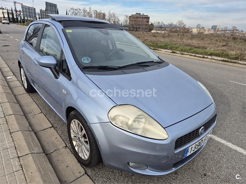 Azul Usado 2007 Fiat Grande Punto Emotion Utilitario | 3100 € (Buen precio) - Imagen 1/4