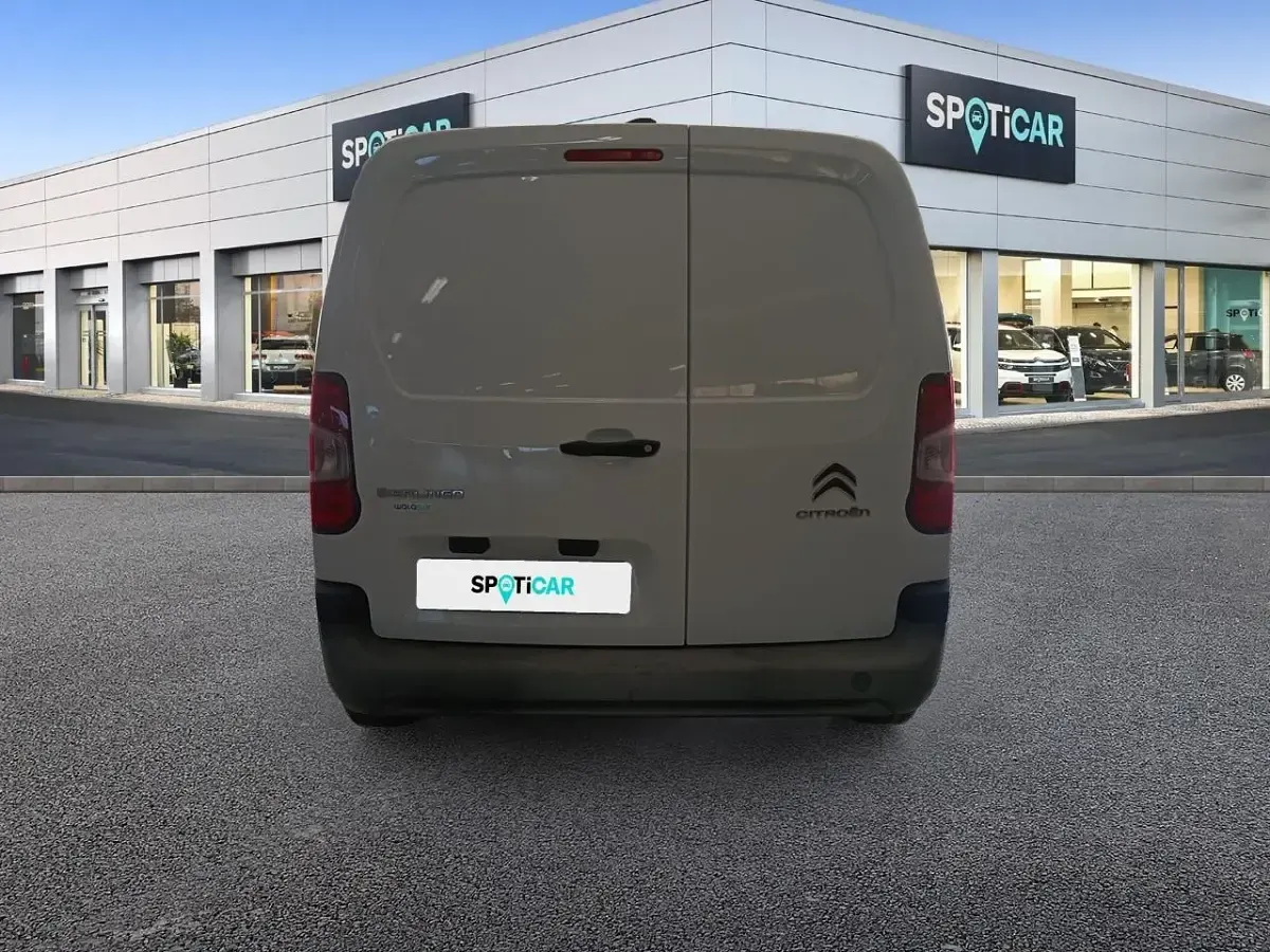 Usado Citroën Berlingo 102 CV (75 kW) 2022 Blanco Monovolumen