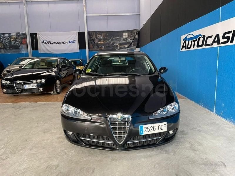 Usado Alfa Romeo 147 Progression 120 CV (88 kW) 2008 Negro Utilitario