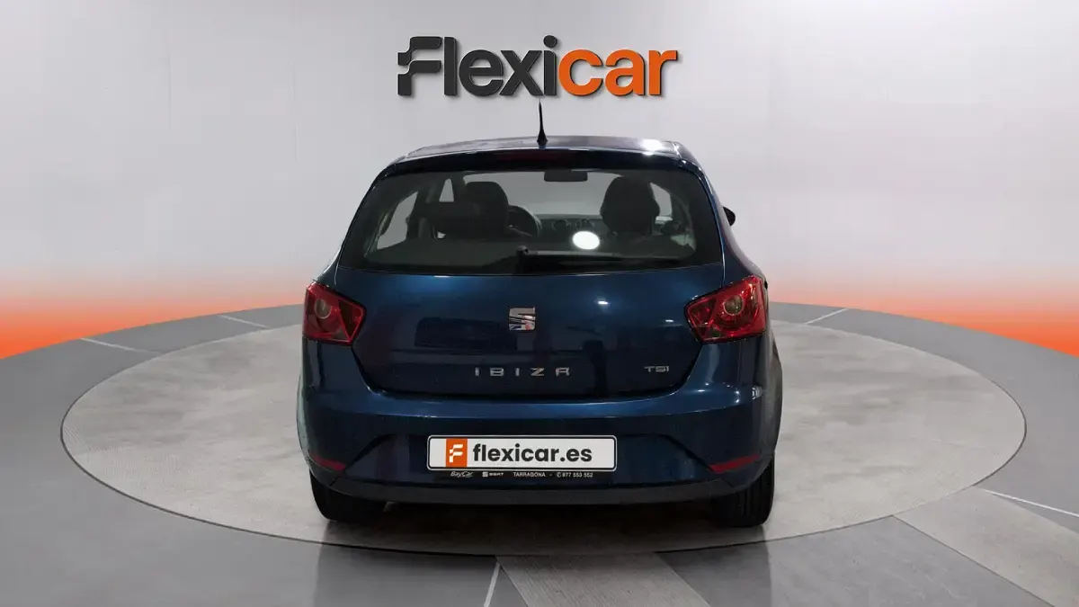 Usado Seat Ibiza Reference 90 CV (66 kW) 2016 Azul Berlina