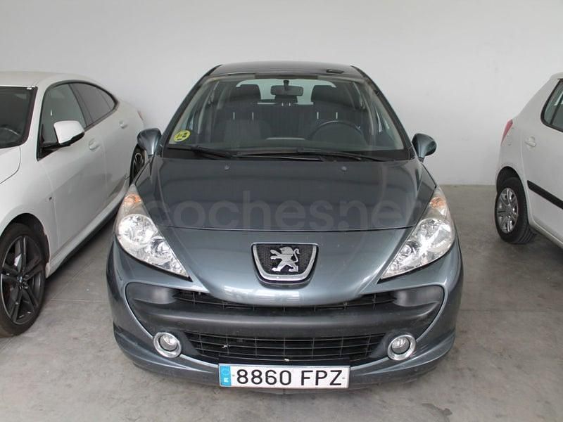 Usado Peugeot 207 90 CV (66 kW) 2007 Gris / plata Berlina