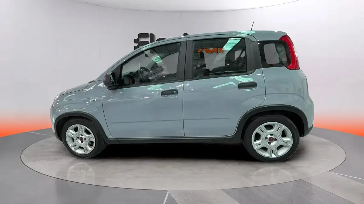 Usado Fiat Panda 71 CV (52 kW) 2023 Gris Utilitario