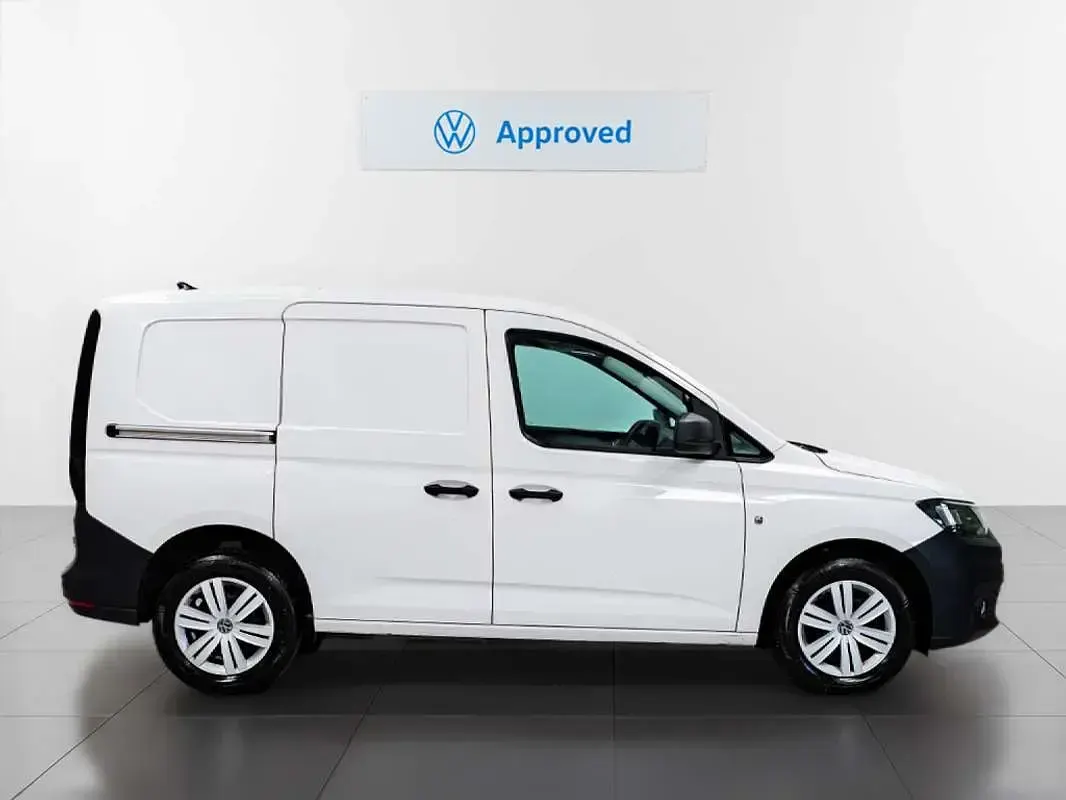 Usado VW Caddy 102 CV (75 kW) 2024 Blanco Monovolumen