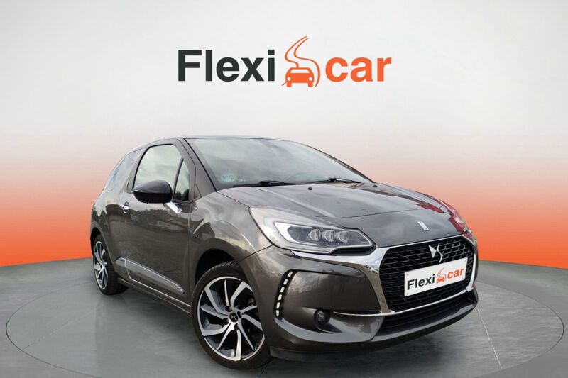 Gris Usado 2019 DS Automobiles DS3 Be Chic Berlina | 10.390 € (Buen precio) - Imagen 1/4