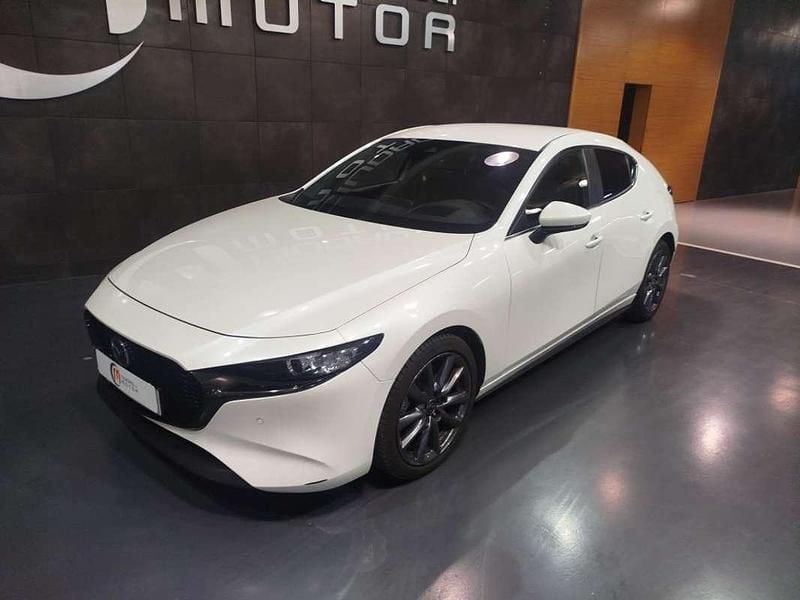 Usado Mazda 3 122 CV (89 kW) 2021 Blanco Utilitario