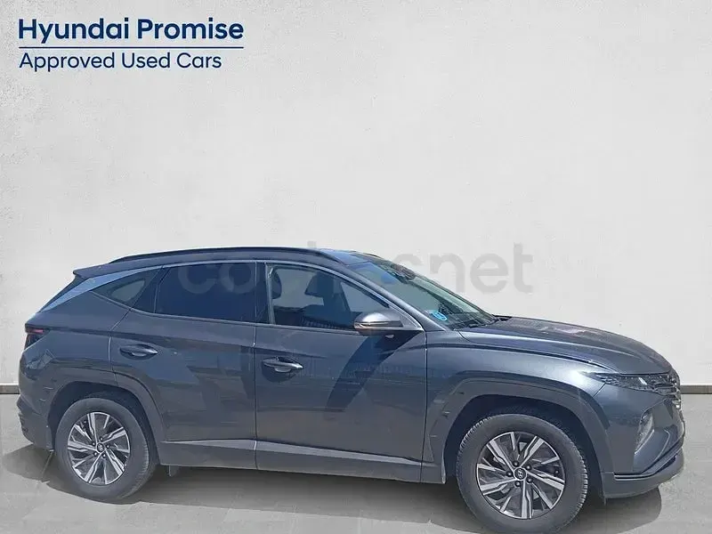 Usado Hyundai Tucson 115 CV (84 kW) 2021 Gris / plata SUV