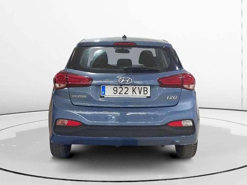 Usado Hyundai i20 102 CV (75 kW) 2019 Azul Utilitario