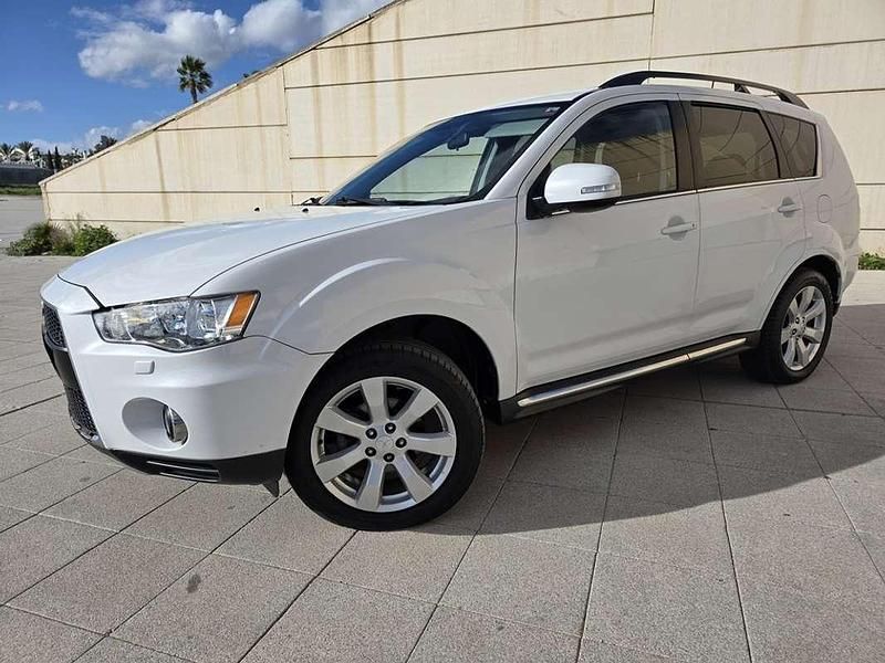 Usado Mitsubishi Outlander Motion 177 CV (130 kW) 2010 Blanco SUV
