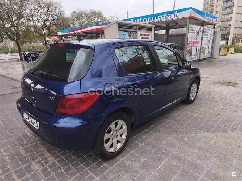 Usado Peugeot 307 110 CV (80 kW) 2003 Azul Berlina