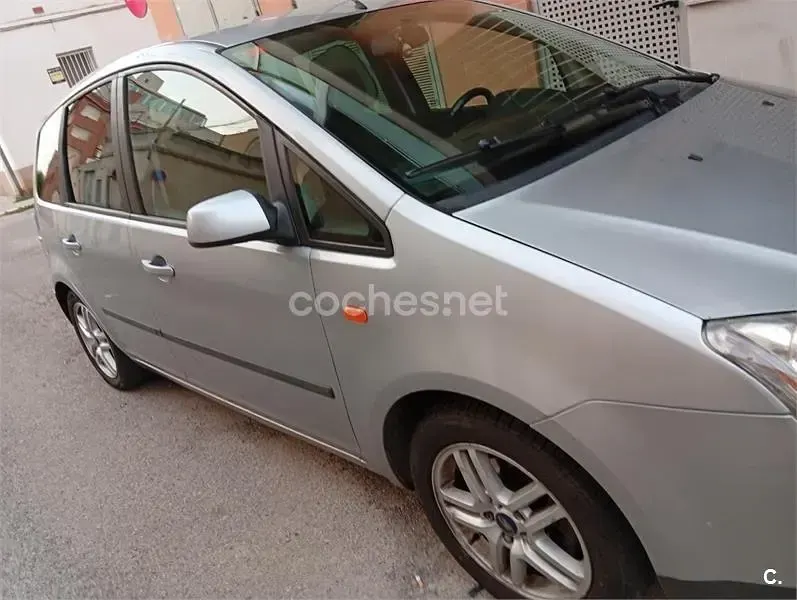 Usado Ford C-MAX Trend 109 CV (80 kW) 2007 Gris / plata Monovolumen