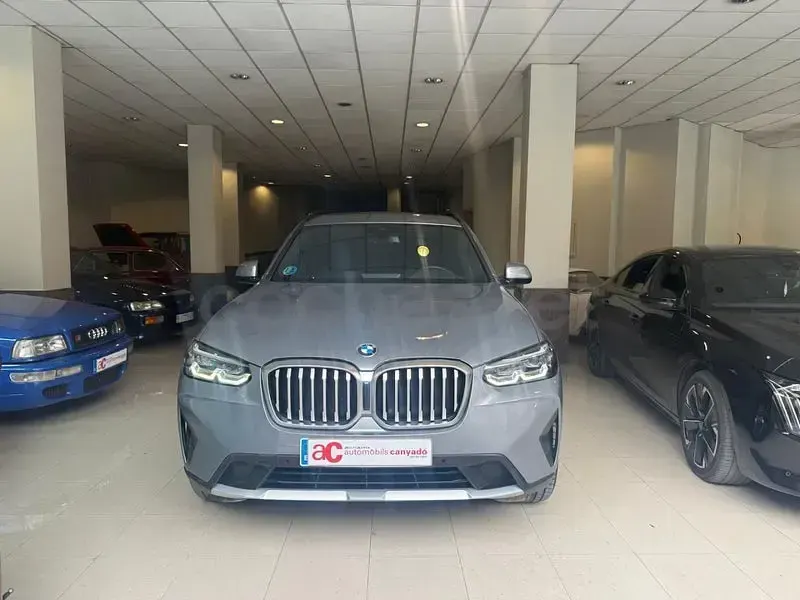 Usado BMW X3 Comfort Edition 197 CV (144 kW) 2024 Gris / plata SUV