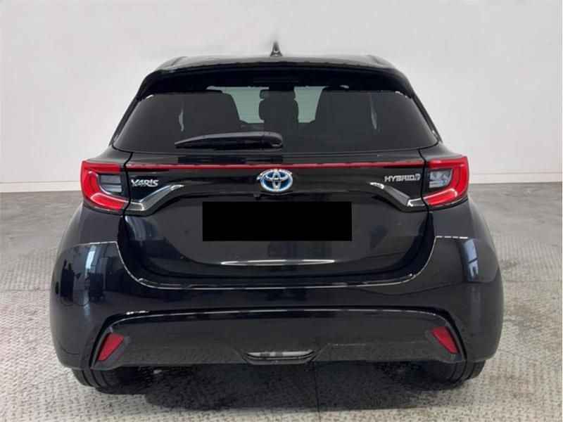 Usado Toyota Yaris Hybrid Style 116 CV (85 kW) 2021 Blanco perlado iceberg Utilitario