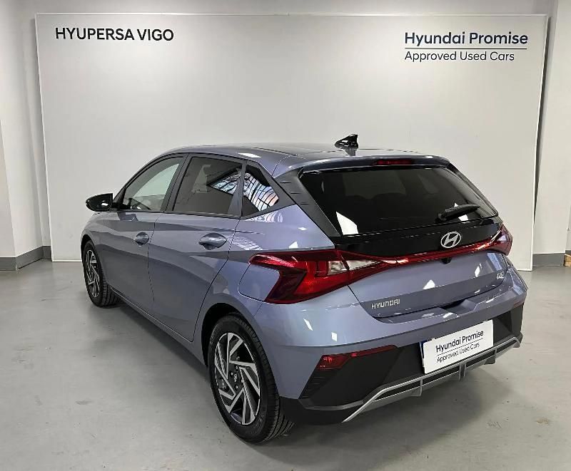 Usado Hyundai i20 100 CV (73 kW) 2025 Azul Utilitario