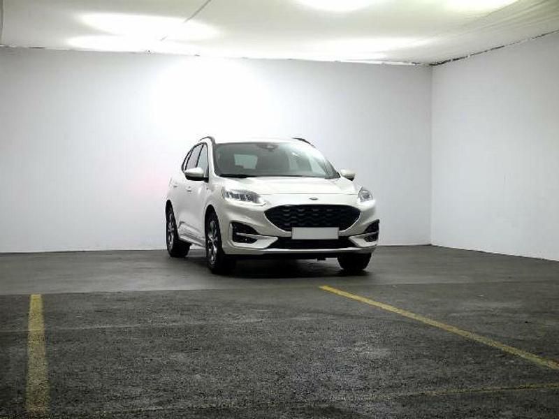 Usado Ford Kuga ST-Line 120 CV (88 kW) 2022 Blanco SUV
