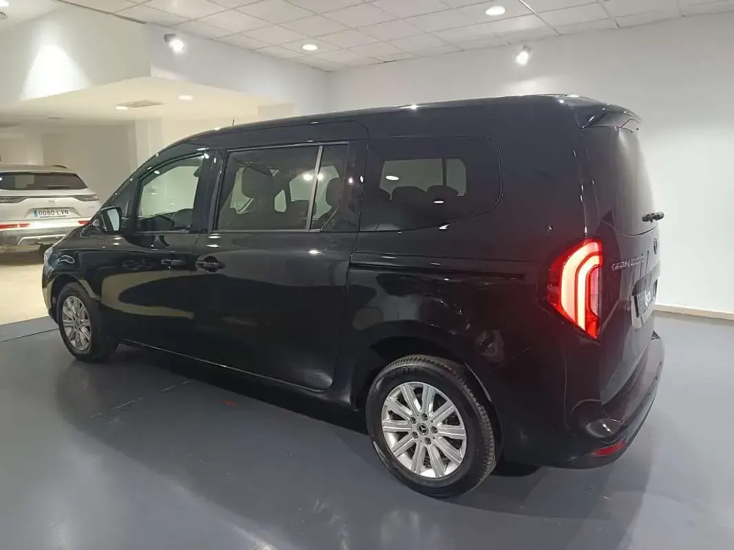 Usado Mercedes Citan 113 131 CV (96 kW) 2025 Negro Monovolumen