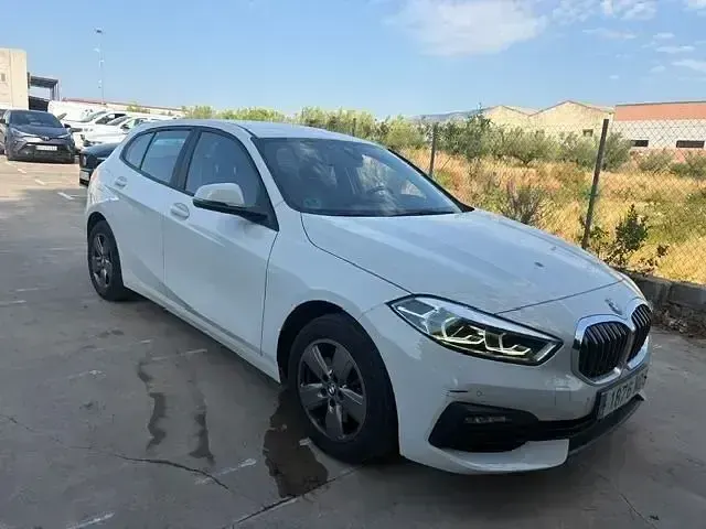 Usado BMW 116 Comfort Edition 116 CV (85 kW) 2023 Blanco Utilitario