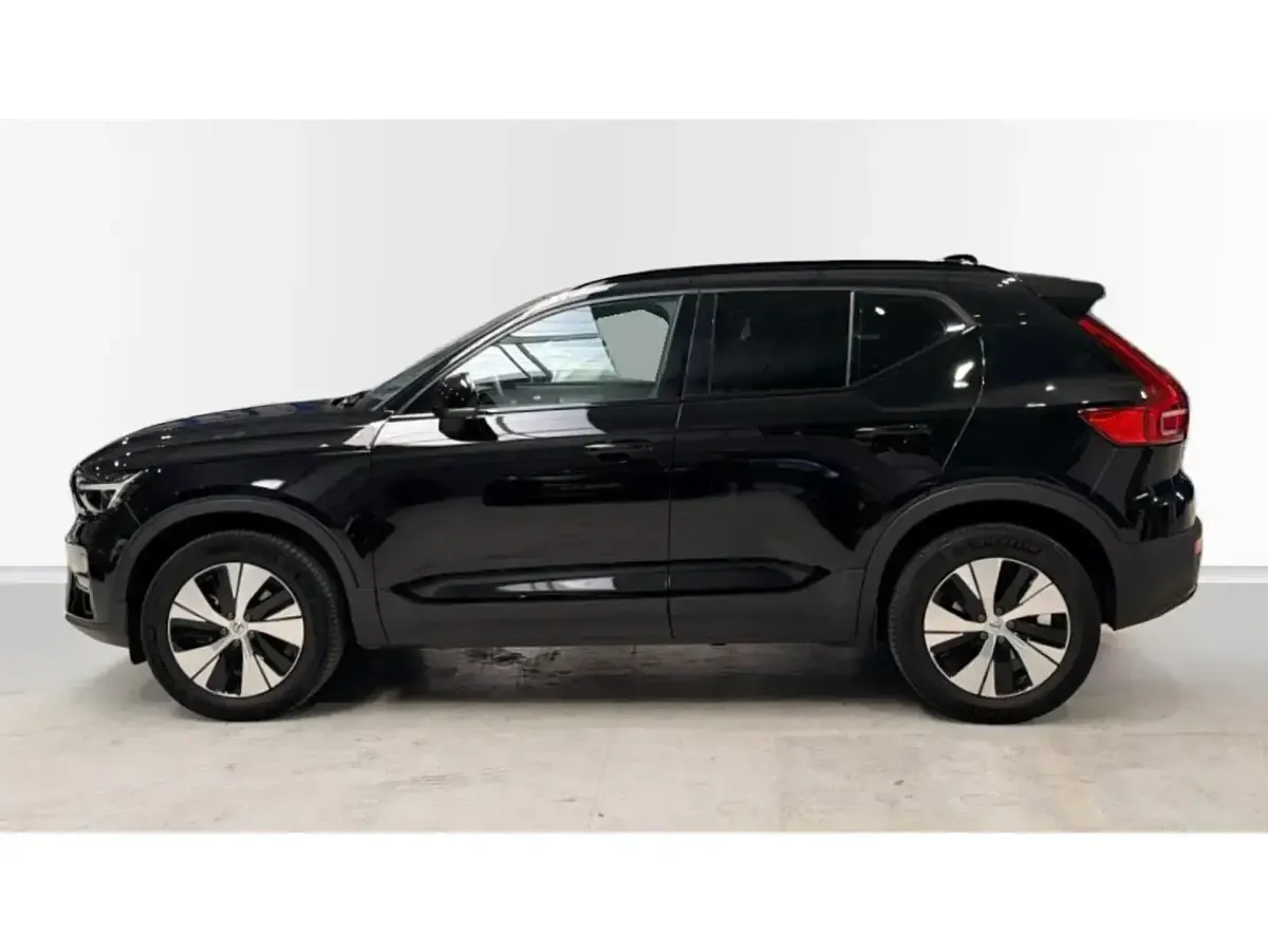 Usado Volvo XC40 Plus 163 CV (119 kW) 2025 Negro SUV