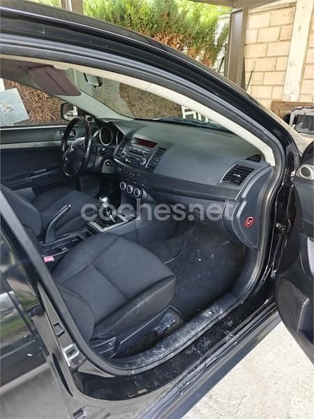 Usado Mitsubishi Lancer Inform 140 CV (102 kW) 2008 Negro Berlina