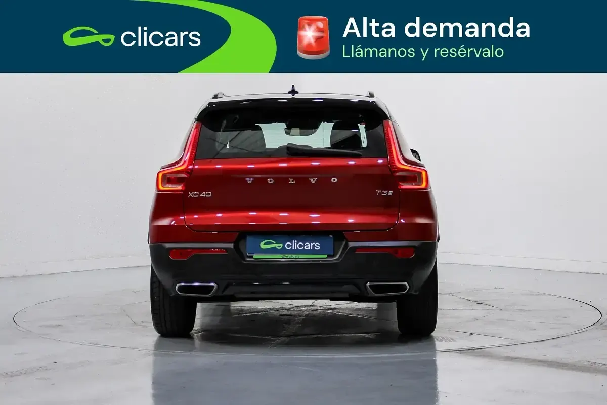 Usado Volvo XC40 R-Design 163 CV (119 kW) 2018 Rojo SUV