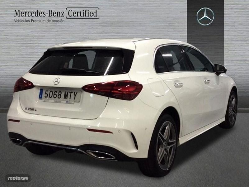 Usado Mercedes A250 AMG line 163 CV (119 kW) 2024 Blanco