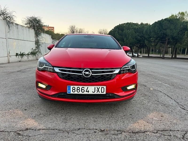 Usado Opel Astra Dynamic 150 CV (110 kW) 2017 Rojo Berlina