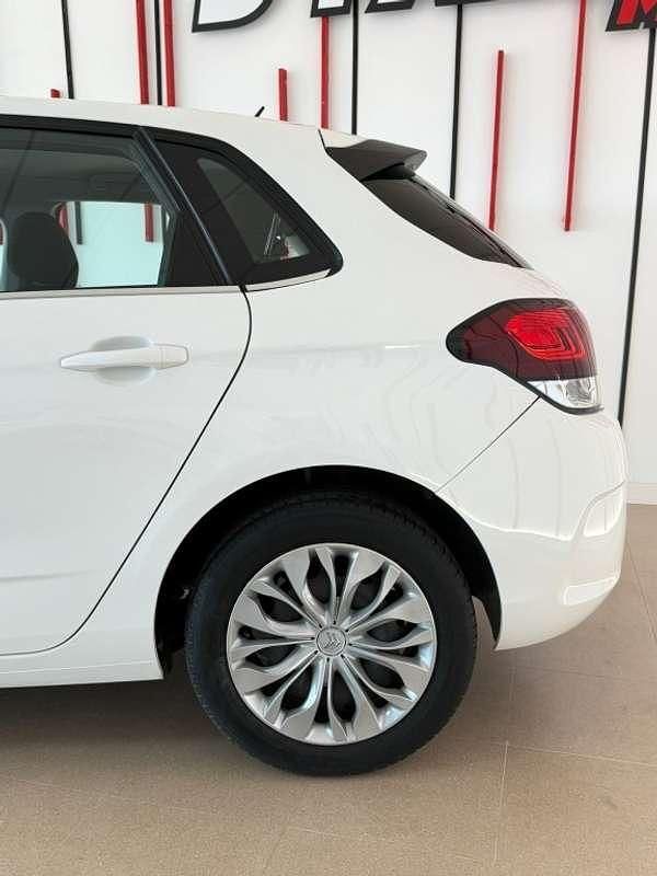 Usado Citroën C4 Feel 120 CV (88 kW) 2016 Blanco Utilitario