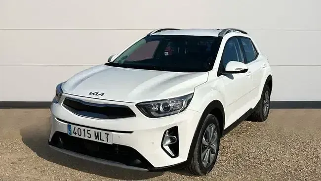 Usado Kia Stonic 120 CV (88 kW) 2023 Blanco SUV