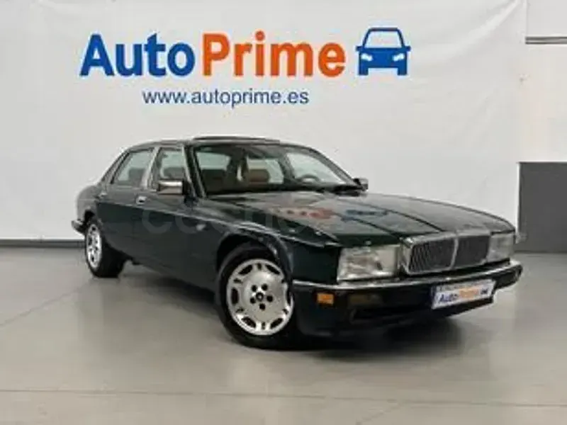 Usado Jaguar XJ6 Sovereign 220 CV (161 kW) 1987 Verde Berlina