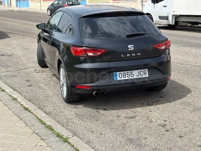 Usado Seat Leon I-Tech 105 HP (77 kW) 2015 Preto Sedan