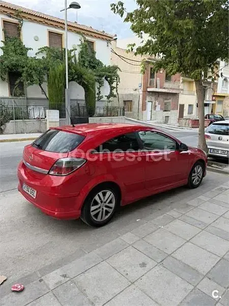 Usado Opel Astra GTC Sport 110 CV (80 kW) 2009 Rojo Berlina