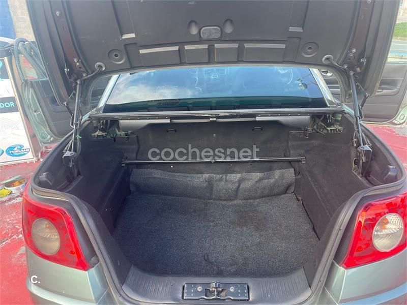 Usado Renault Mégane Cabriolet Dynamique 105 CV (77 kW) 2006 Verde Descapotable