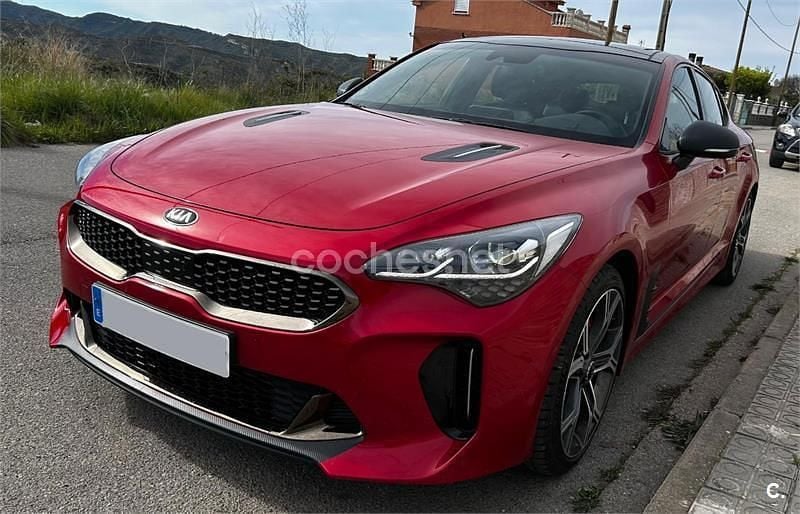 Usado Kia Stinger GT 370 CV (272 kW) 2019 Rojo Utilitario