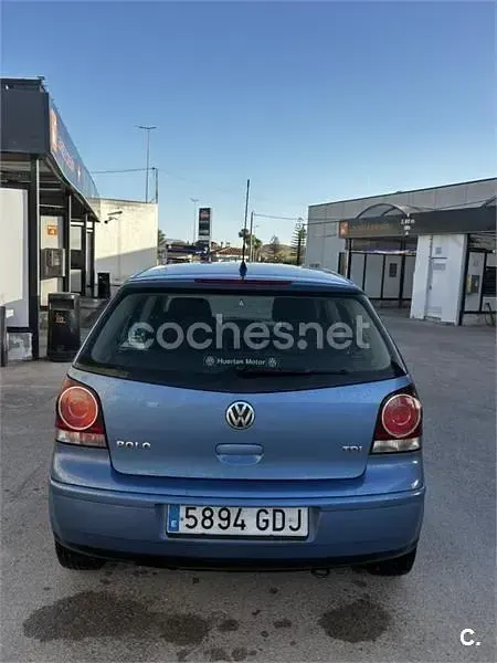 Usado VW Polo Highline 80 CV (58 kW) 2008 Azul Utilitario