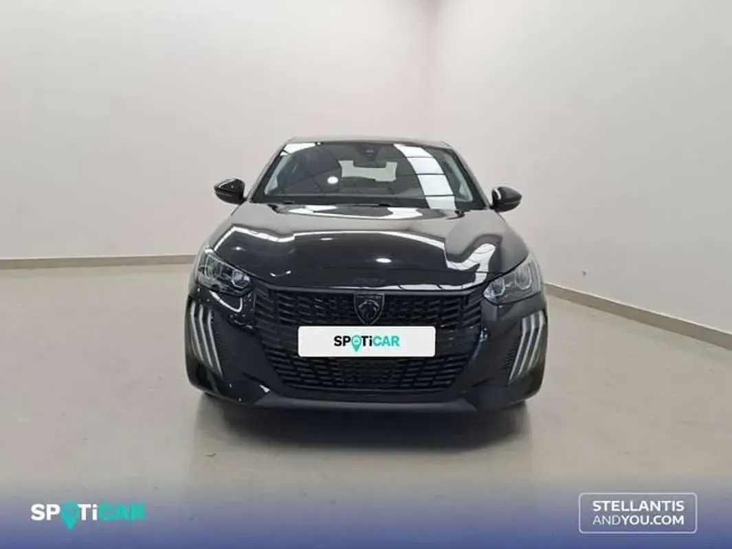 Usado Peugeot 208 Style 110 CV (80 kW) 2025 Negro Utilitario