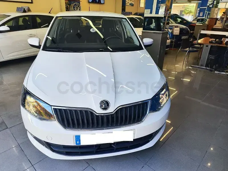 Usado Skoda Fabia Ambition 95 CV (69 kW) 2018 Blanco Berlina
