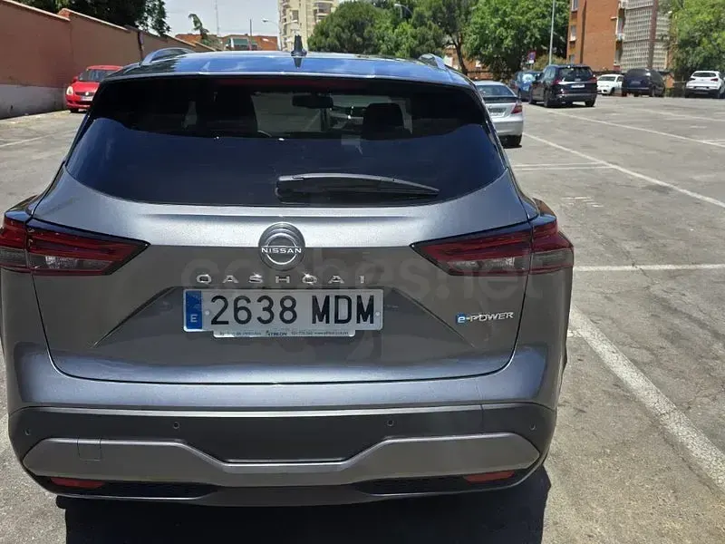 Usado Nissan Qashqai Tekna 190 CV (139 kW) 2023 Gris / plata SUV