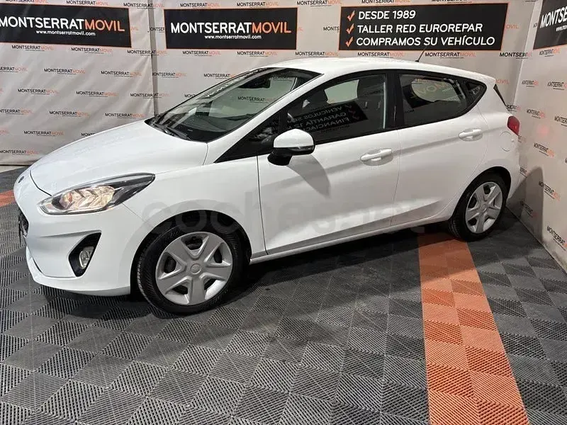 Usado Ford Fiesta Trend 100 CV (73 kW) 2019 Blanco Utilitario