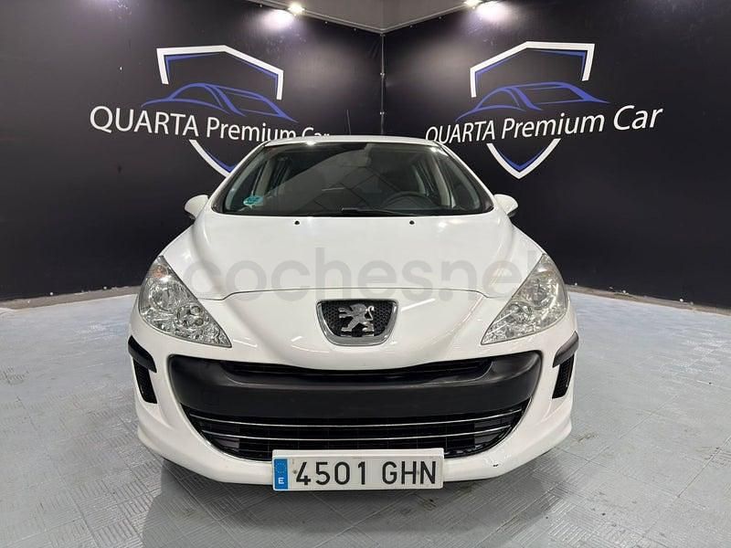 Usado Peugeot 308 95 CV (69 kW) 2008 Blanco Berlina