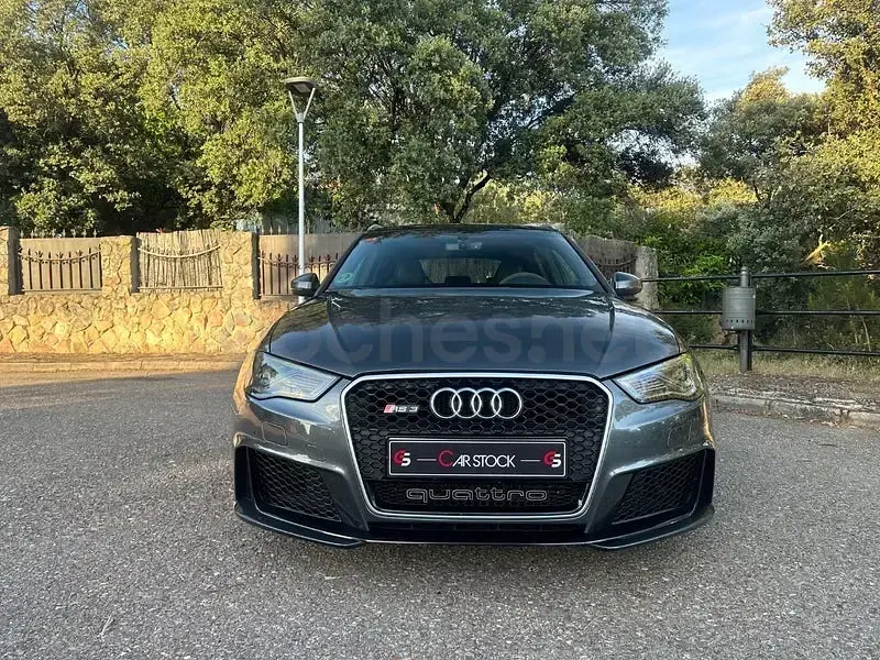 Usado Audi RS3 Sport 367 CV (269 kW) 2016 Gris / plata Berlina
