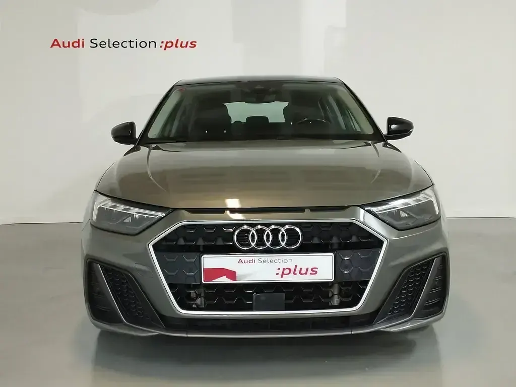 Usado Audi A1 95 CV (69 kW) 2021 Gris SUV